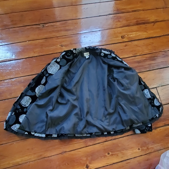 Woman's jacket - Picture 2 of 3